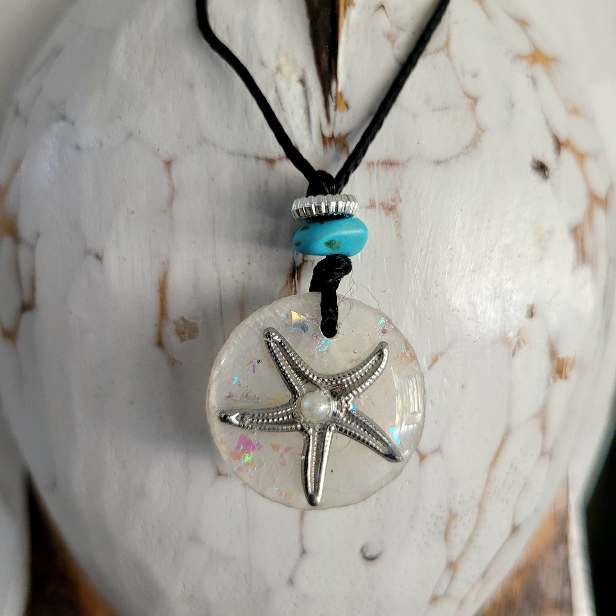 Cord starfish in a shell necklace – fresco channel